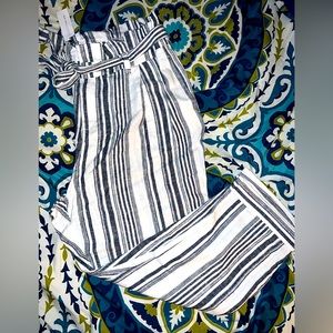 NY&CO Belted Linen Pants